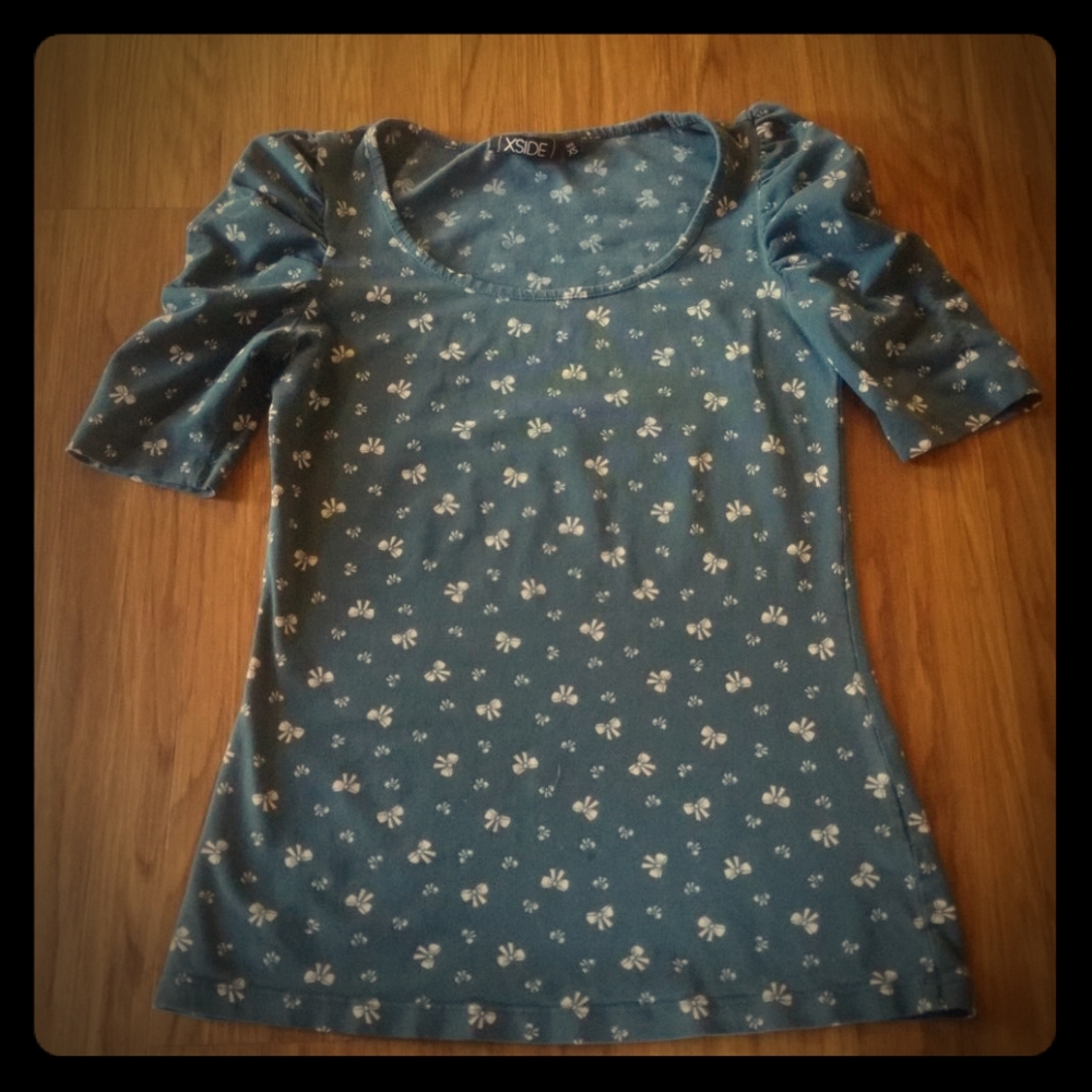 **2 for $13** Bow Pattern Ruched Sleeve Basic Top